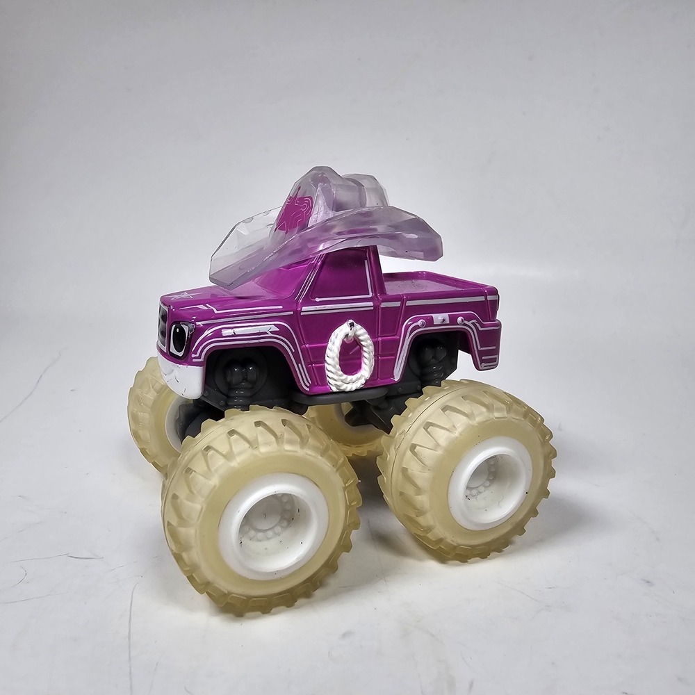 Fisher-Price Blaze and the Monster Machines Starla Cowgirl Truck FNR38 Rare